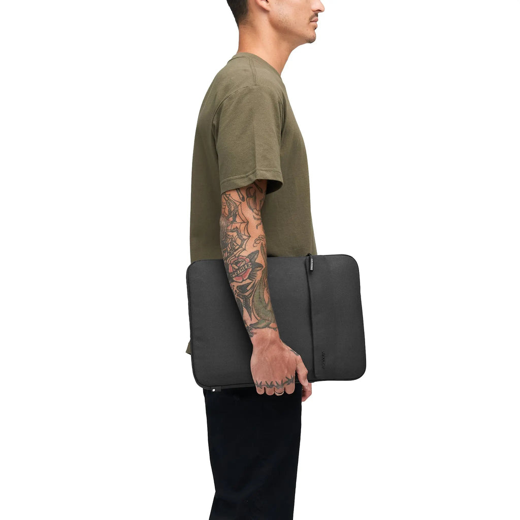 Incase Crosstown Sleeve for 16-inch Laptop