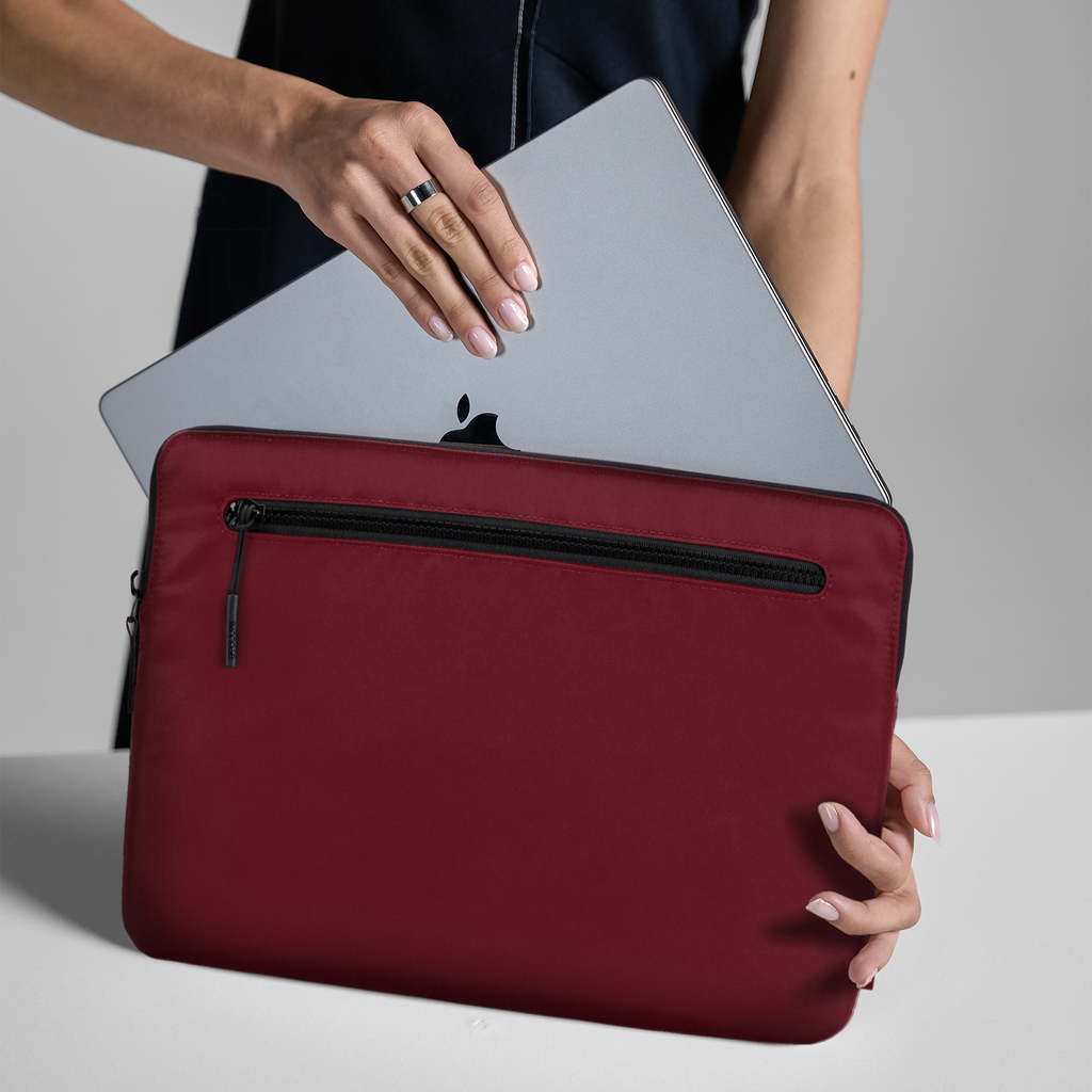 Incase Compact Sleeve 14-inch Laptop