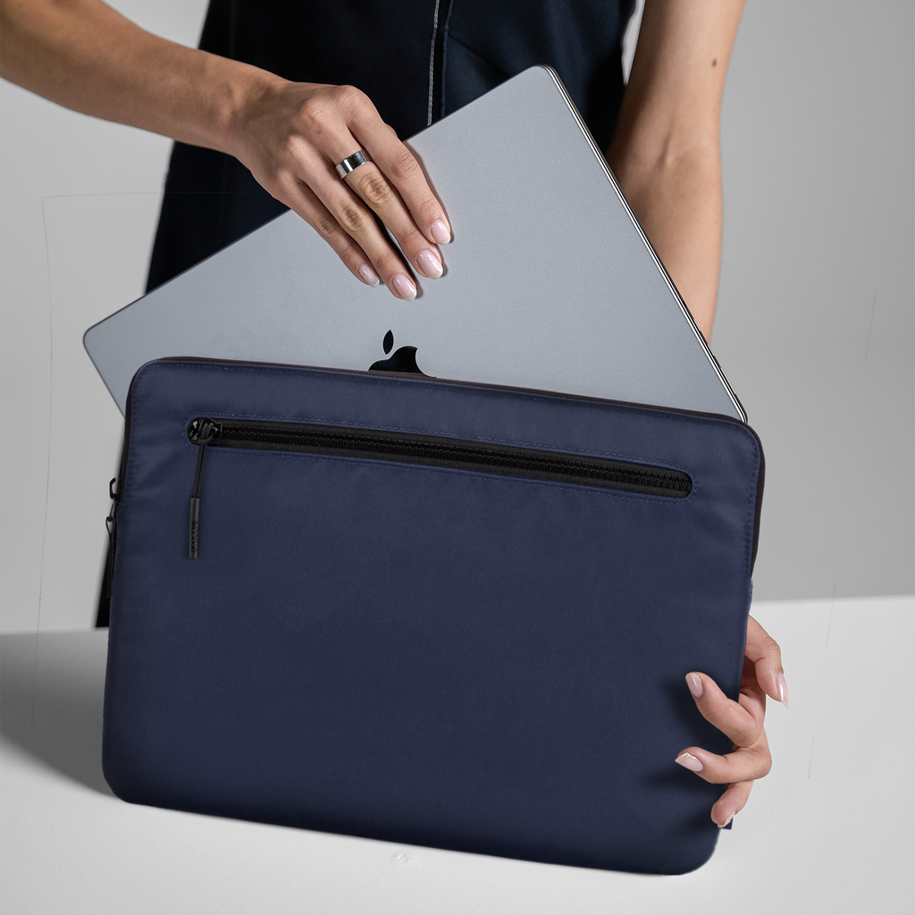Incase Compact Sleeve 14-inch Laptop