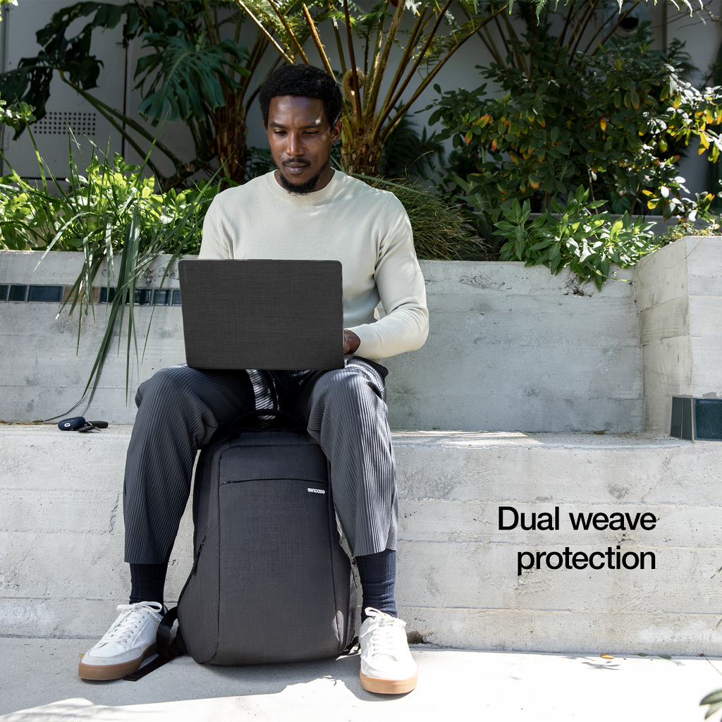 Incase Textured Hardshell with Woolenex for MacBook Pro 16"